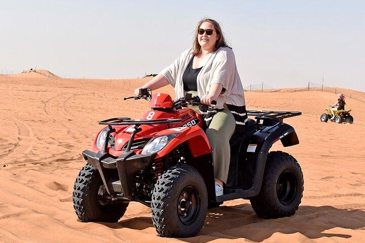 Dubai Desert Safari Tour met quad, kameelrit en barbecuediner