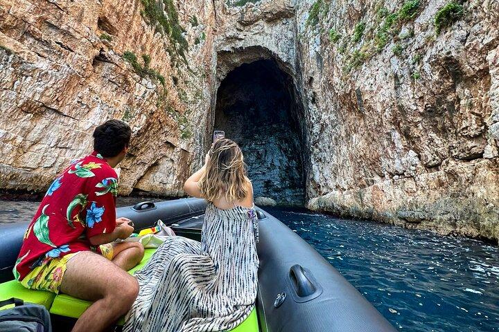 Visita à caverna Vlore Haxhi Ali e destaques da península Karaburun