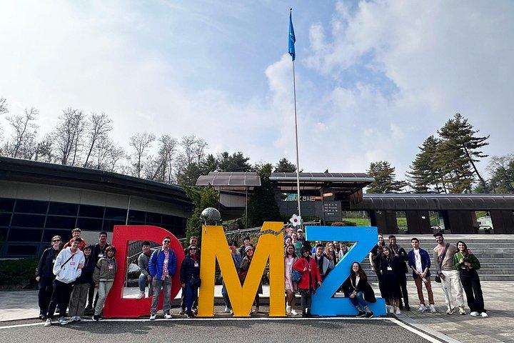 DMZツアー：脱北者Q&A、トンネル＆吊り橋／ホテル送迎