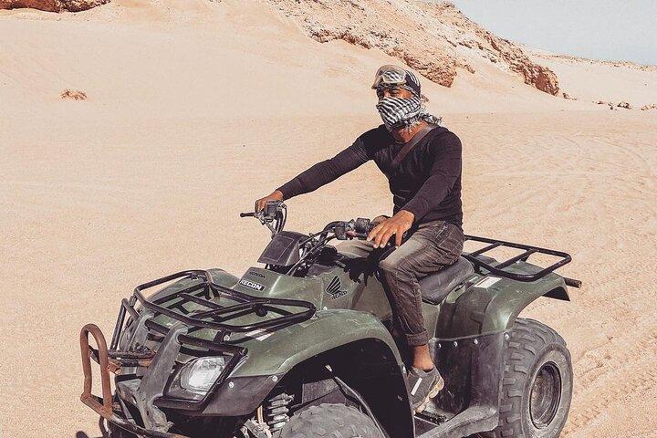 Safari ATV Quad Bike, cena beduina y espectáculo - Sharm El Sheikh