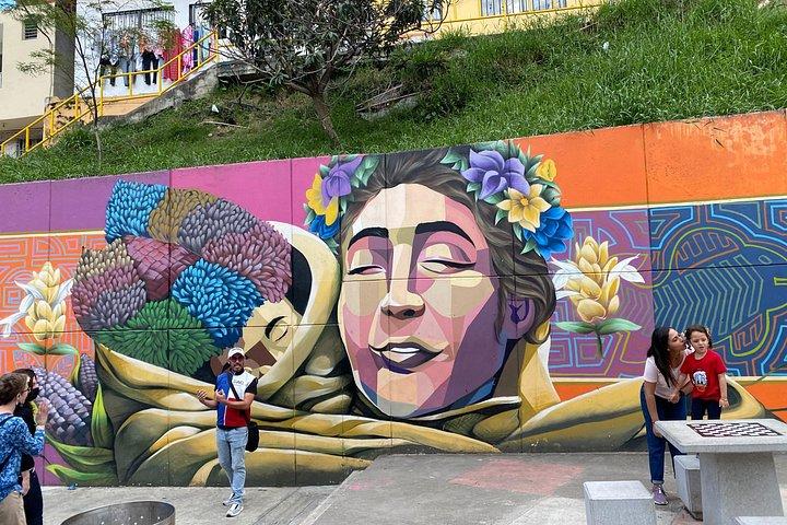 Tour Privado de 4 Horas pela Comuna 13 Graffiti