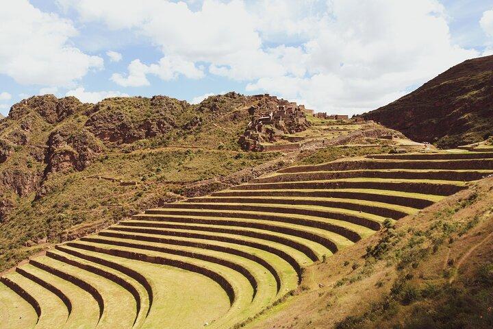 Excursion d'une journée complète dans la Vallée Sacrée et le Maras Moray avec déjeuner buffet.
