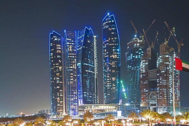 Visite privée d'une journée complète à AbuDhabi avec visite de la Grande Mosquée