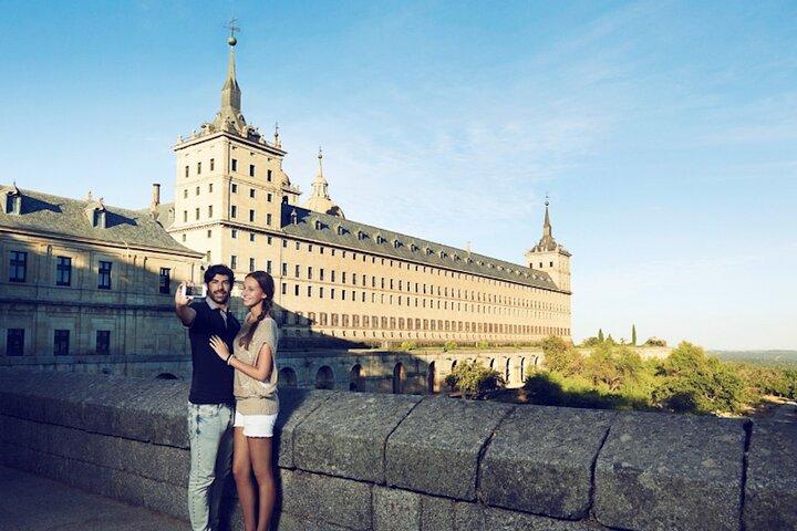 Tour privato Escorial e Valle dei Caduti in Minivan
