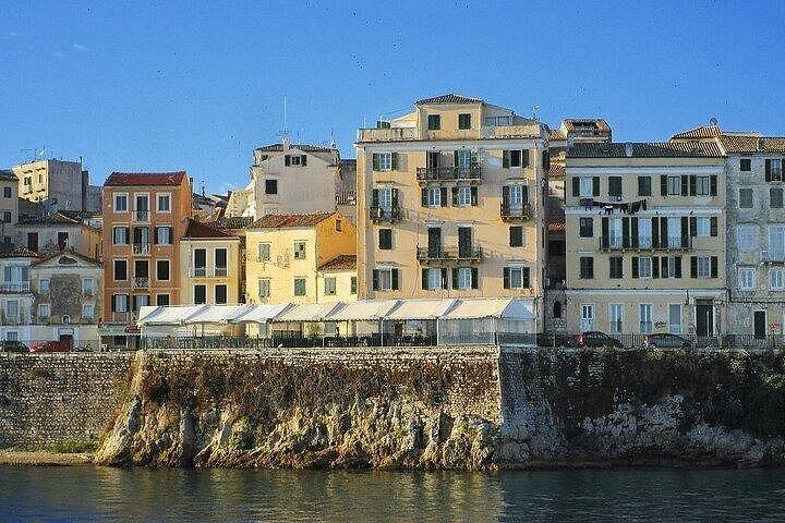 Walks of Corfu - 一流のガイドによる少人数制ウォーキングツアー