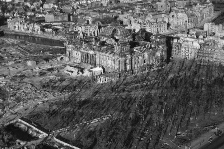 ベルリン戦場ツアー - 1945 年のベルリン作戦 (小グループ)