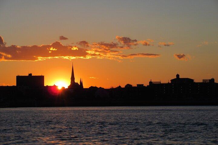 Tour in crociera al faro al tramonto da Casco Bay
