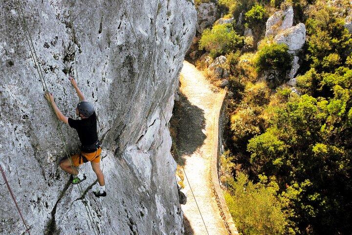 Experiência de escalada em Corfu para iniciantes