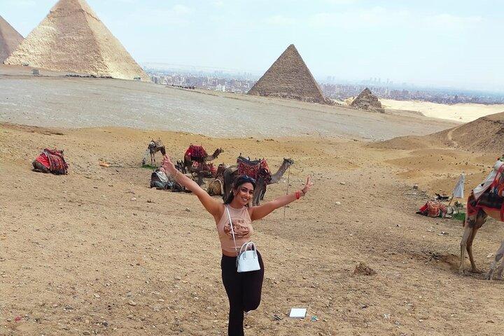 Full day tour to Giza, Saqqara, Memphis and Dahshor with Egyptian Lunch