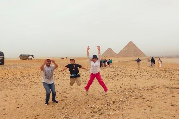 Full day tour to Giza, Saqqara, Memphis and Dahshor with Egyptian Lunch