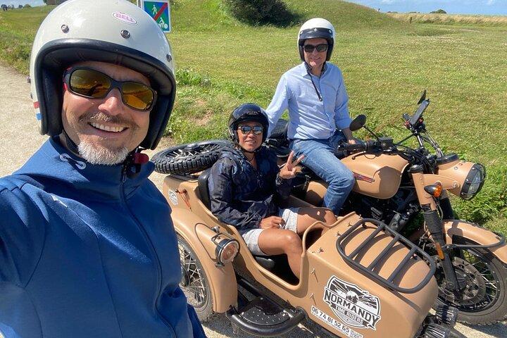 Visite privée en side-car de 2 heures en Normandie pendant la Seconde Guerre mondiale au départ de Bayeux