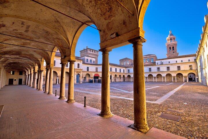 Tour privado desde Verona: Mantua, Valeggio sul Mincio y Sirmione