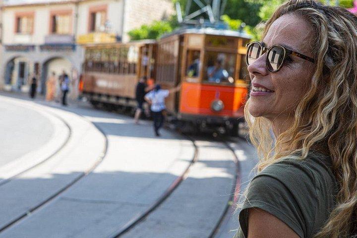 Mallorca: Exclusive Soller Train and Tram Half-Day Tour