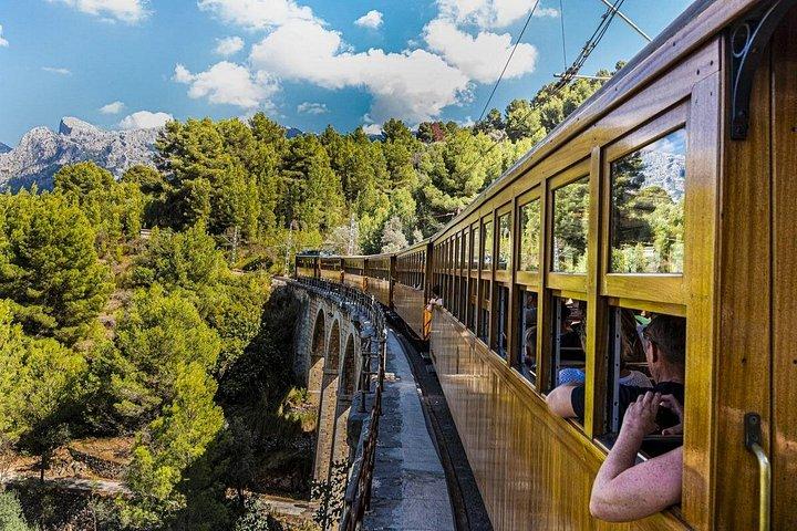 Mallorca: Exclusive Soller Train and Tram Half-Day Tour