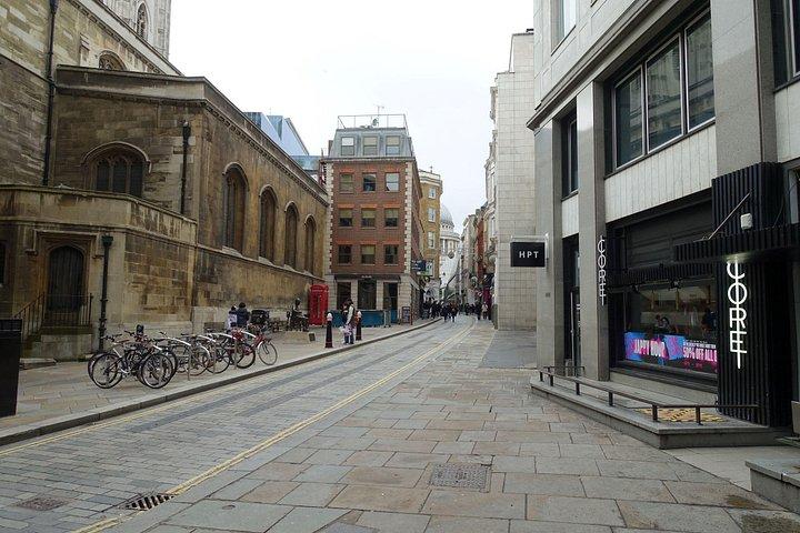 ローマ時代のロンドンの遺跡 ガイドなしのウォーキング ツアー
