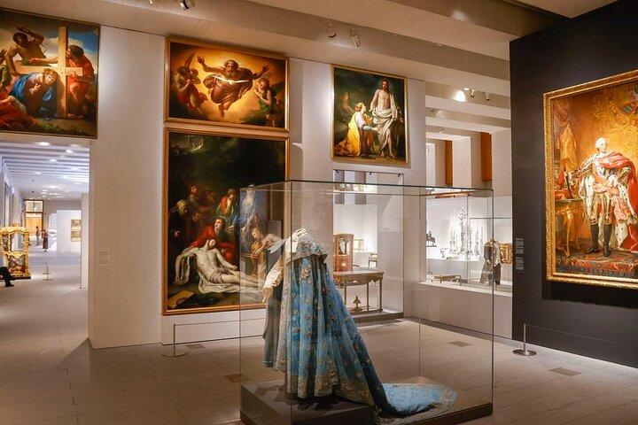 Visita guiada ao Palácio Real e à Galeria das Coleções Reais.
