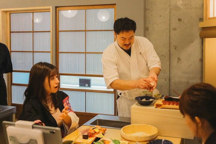 Popular Sushi Making Class near Tokyo Tower