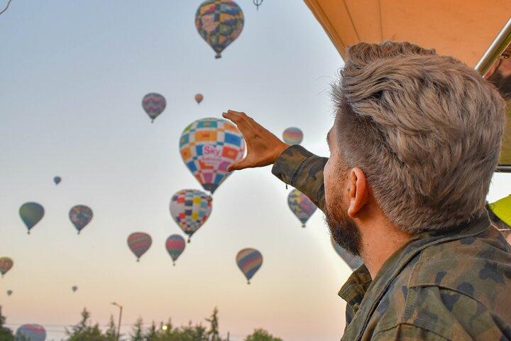 Vuelo en globo + pick up en CDMX + Desayuno en Cueva + Piramides