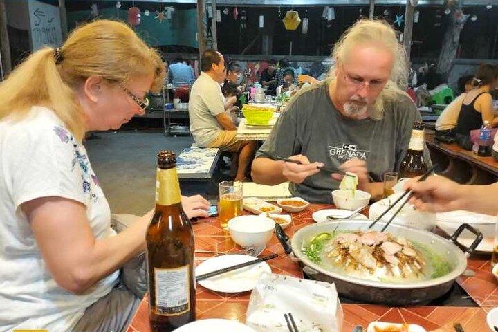 Entdecken Sie weitere abendliche Feinschmecker-Tour durch Guangzhou mit Einheimischen