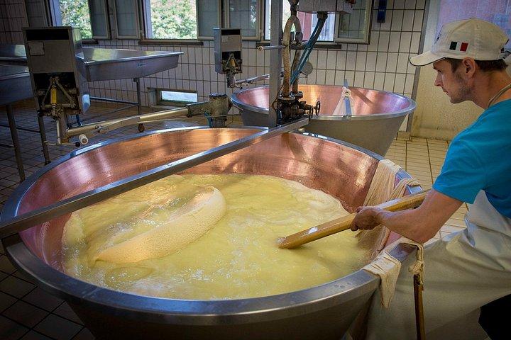 パルミジャーノ・レッジャーノとバルサミコ酢の秘密
