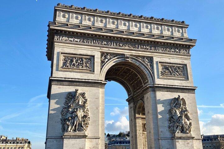 パリ市内観光、モンマルトル、ラテンカルタ、サン・チャペル小グループ