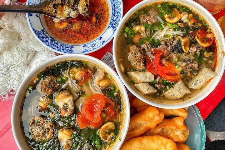 ハノイ・ミシュラン・フードツアー体験：FOOD + DRINK + LOCAL LIFE
