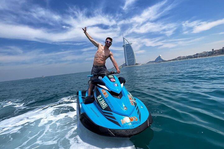 Excursão de jet ski de 30 minutos: café da manhã inglês, Burj Al Arab View Bliss