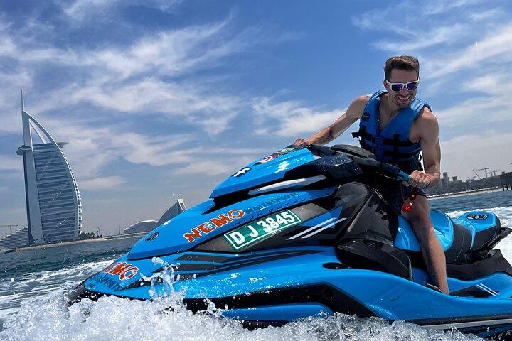 30 min de Jet Ski jusqu'au Burj Al Arab + Photos, Vidéos et Glaces gratuites