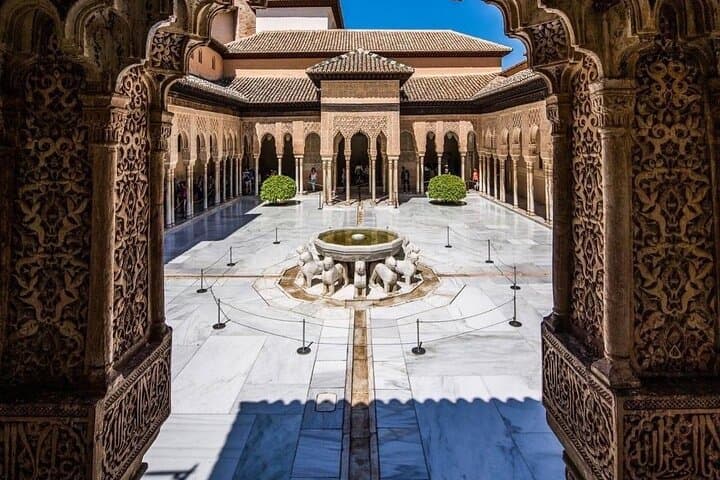 Luxury Private Alhambra & Generalife Tour from Motril port