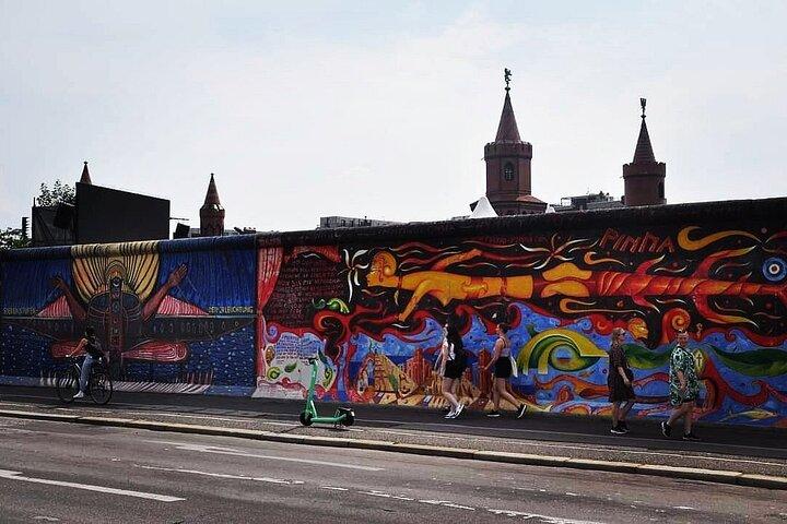 Berlin Private Tour Ost und West mit dem Auto