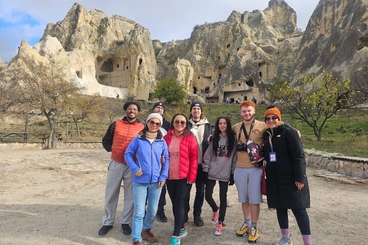 4 Days Istanbul & Cappadocia with Cave Hotel + Optional Balloon