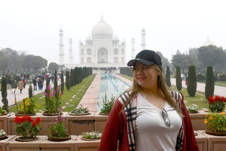 Sunrise Taj Mahal, Agra Fort & Fatehpur Sikri Private Tour