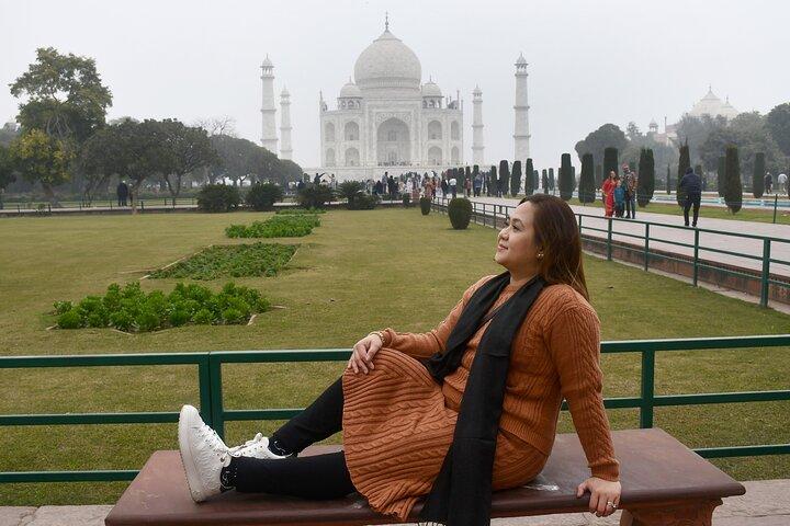 Sunrise Taj Mahal, Agra Fort & Fatehpur Sikri Private Tour