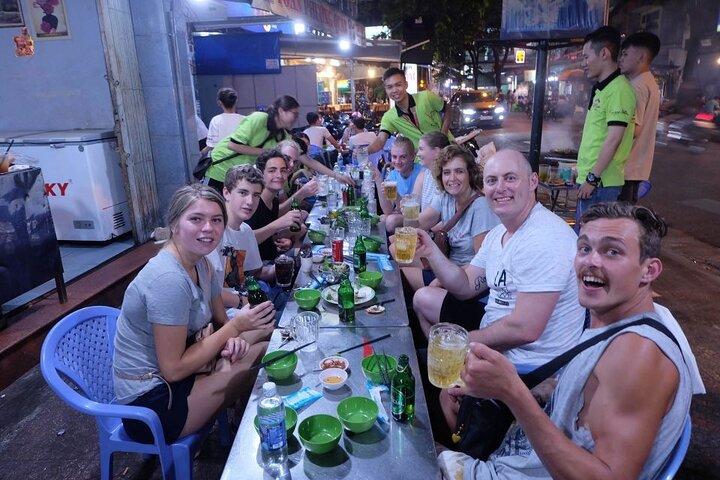 Tour a piedi serale di Saigon Street Food