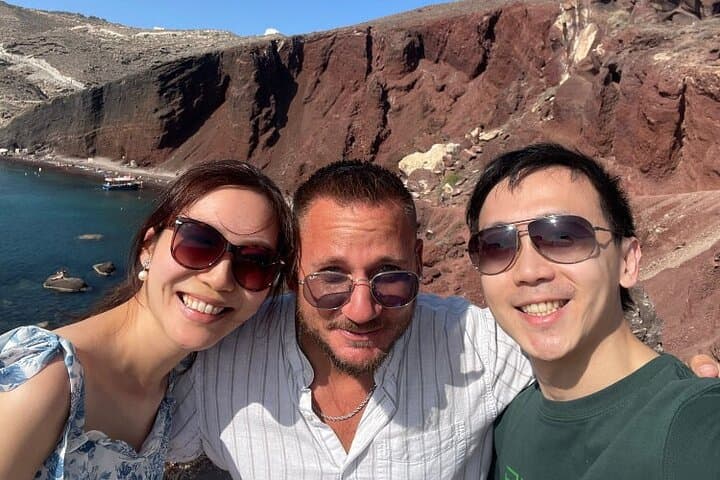 Private Day Trip to Santorini from Athens: Sightseeing Highlights