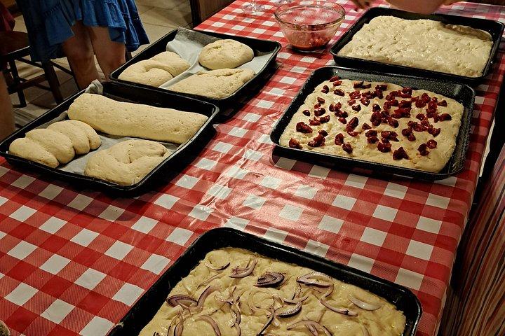 Apulian Cooking Class with Dinner in the Vineyard and Wine