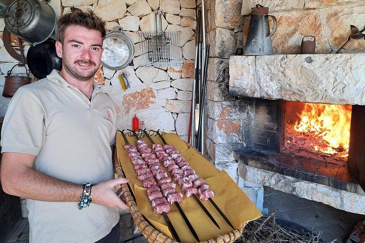 Apulian Cooking Class with Dinner in the Vineyard and Wine