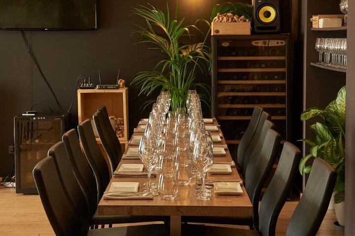 Barcelona: Degustação de vinhos e jantar de harmonização de tapas com 5 pratos