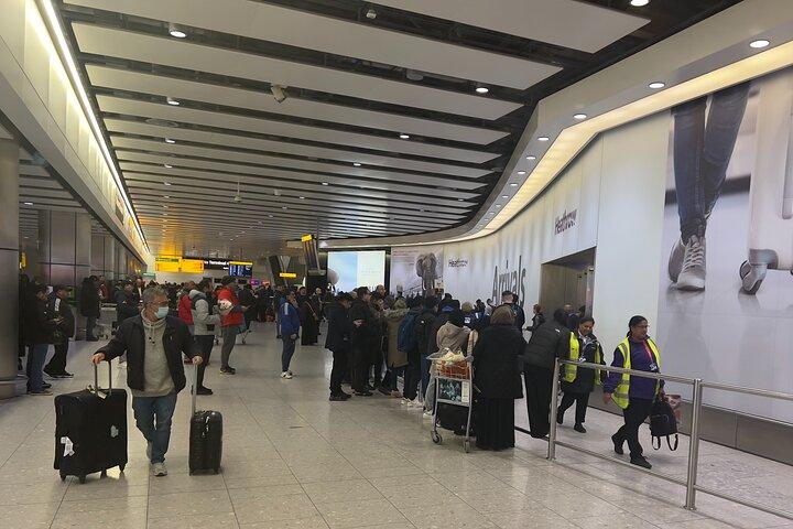 Dall'aeroporto di Gatwick all'aeroporto di Heathrow | Trasferimento privato