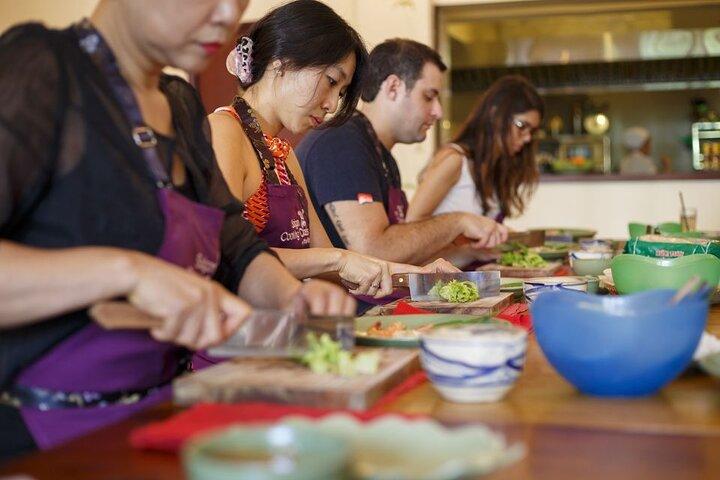 Cours de cuisine d'exploration avec visite du marché de Ben Thanh