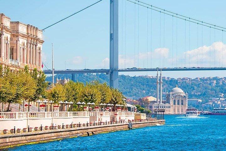 Experience Istanbul: Scenic Bosphorus Cruise with Lunch&Breakfast
