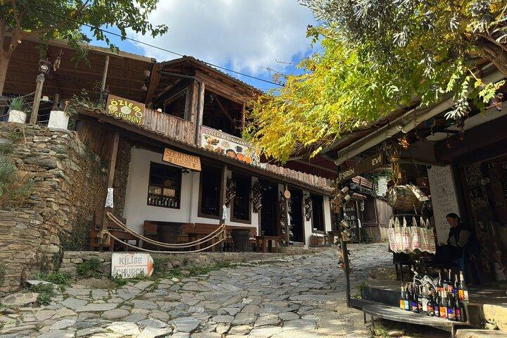 Landausflüge: Private Sirince Village & St. John Basilica Tour