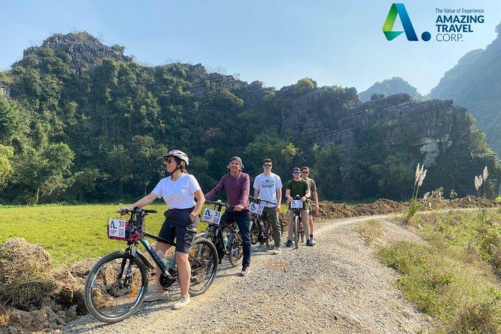 Tour privado de día completo en Ninh Binh (cueva Trang An-Bich Dong-Mua)