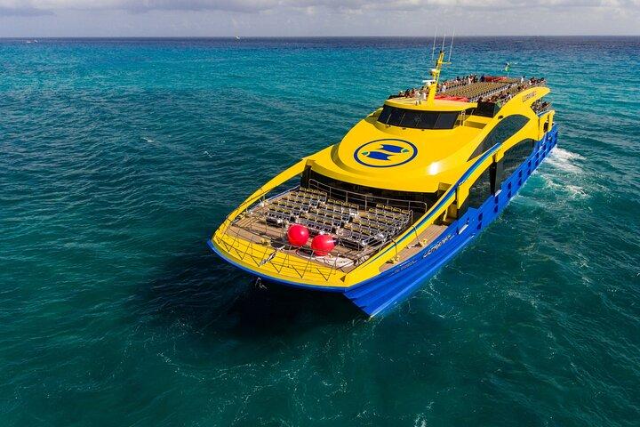 Round Ferry Transfer from Tortugas to Isla Mujeres