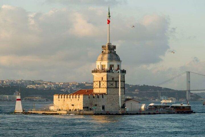 Istanbul Bosphorus Sunset Cruise Tour (Guided) + Tea/Coffee