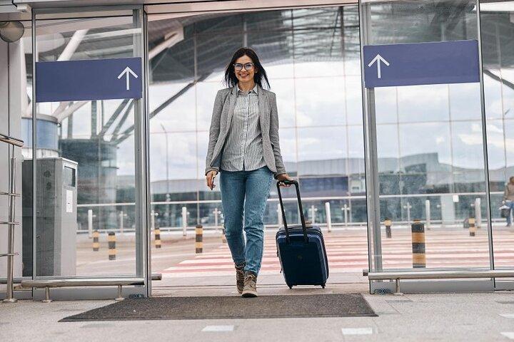 Transferência do Aeroporto Internacional de Dubai para qualquer lugar da cidade de Dubai