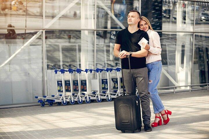 Transferência do Aeroporto Internacional de Dubai para qualquer lugar da cidade de Dubai