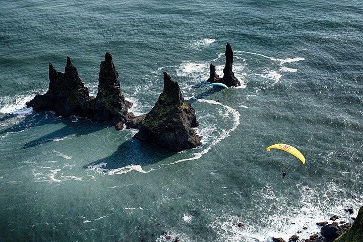 Skärmflygning och South Coast Waterfalls Day Tour från Reykjavík