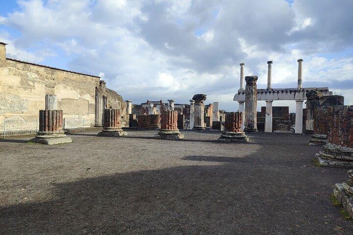 Visita a Pompeya con guía experto autorizado