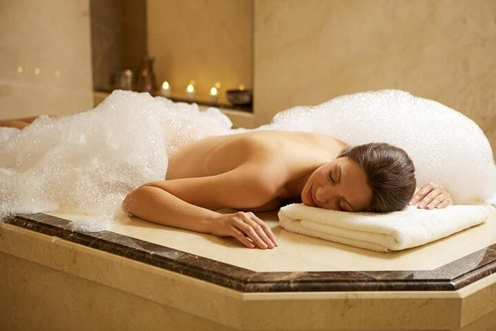 Turkish Bath : Massage, Sauna, Face Mask, Peeling in Istanbul